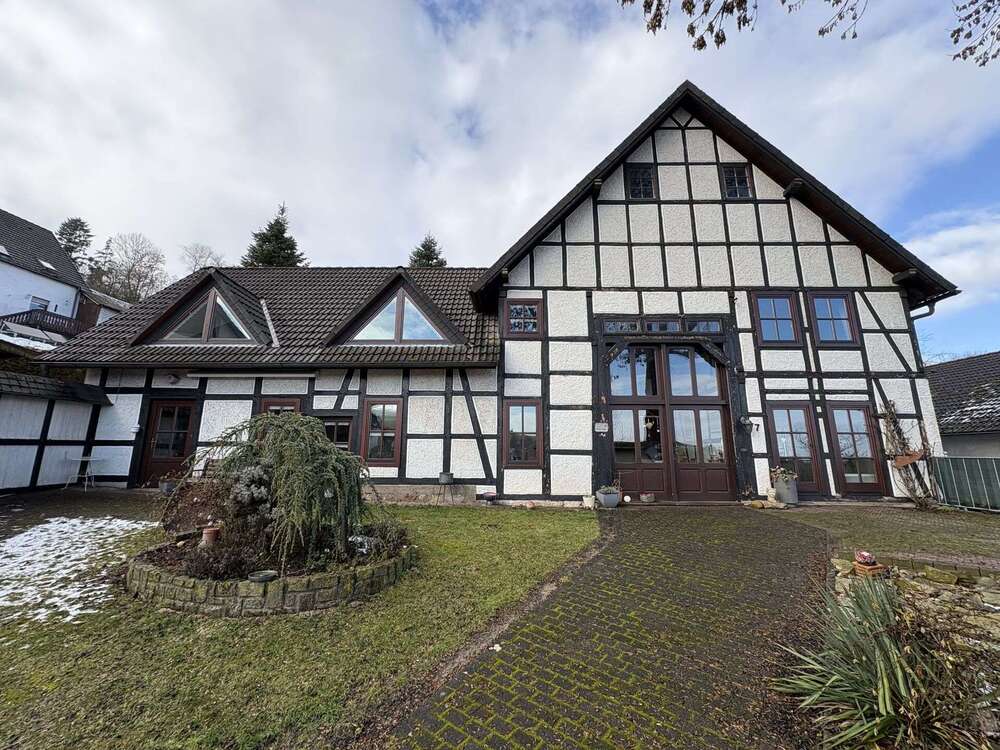 Thumbnail-Haus zum Kaufen in Marsberg Oesdorf 229.000,00 € 205 m²