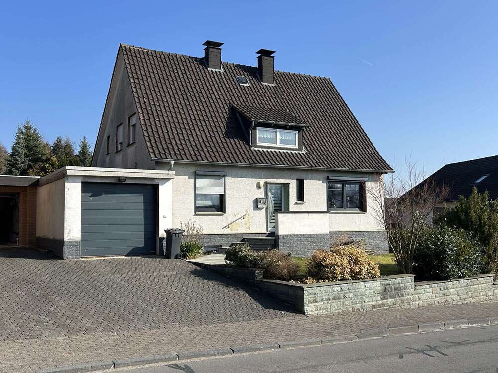 Thumbnail-Haus zum Kaufen in Marsberg Westheim 199.000,00 € 130 m²