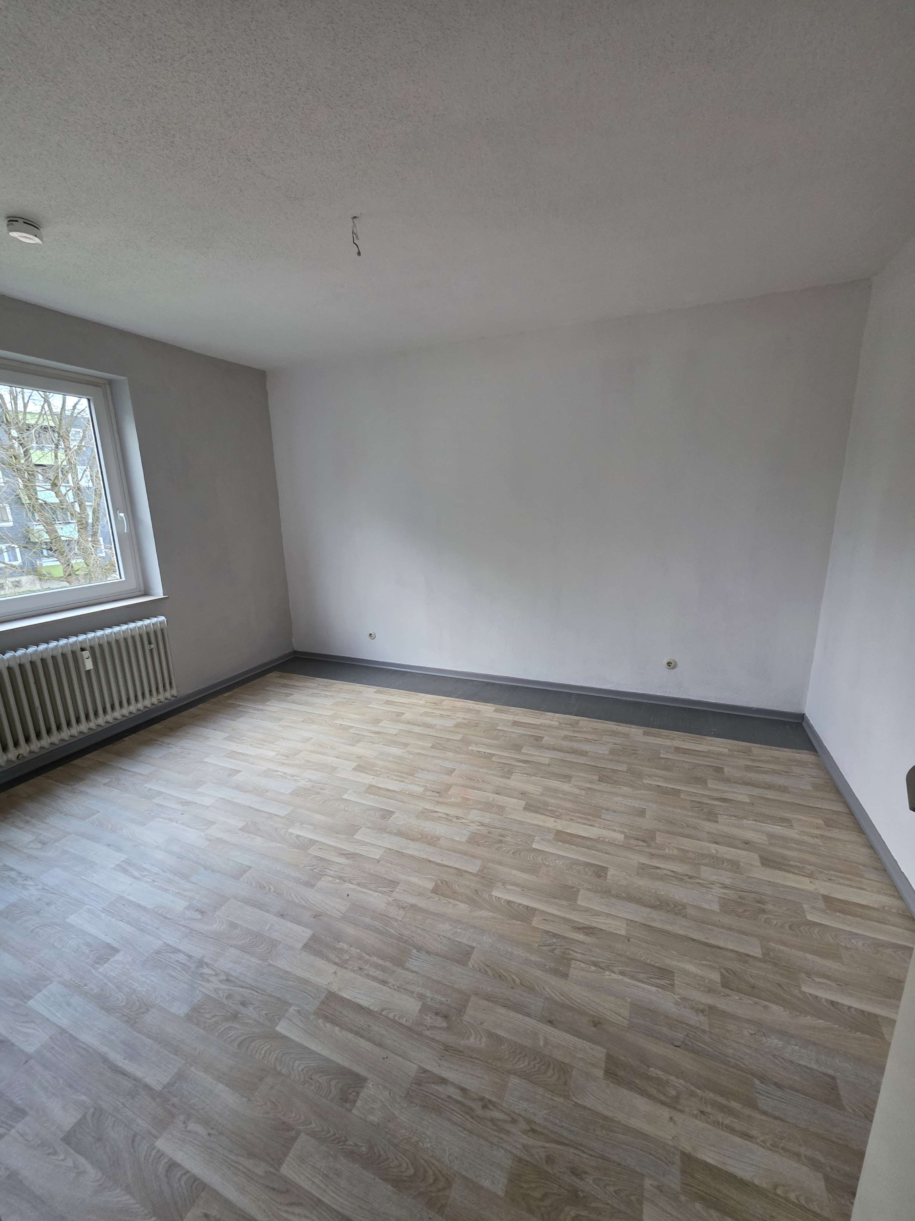 Thumbnail-Wohnung zum Mieten in Radevormwald 308,66 € 61 m²