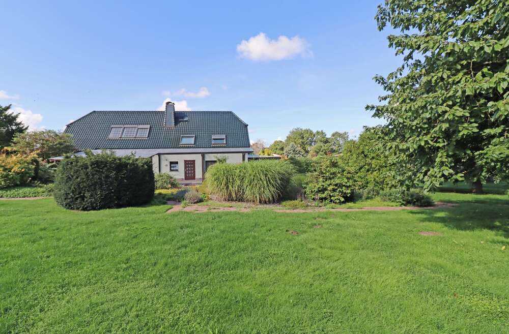 Thumbnail-Haus zum Kaufen in Salzwedel 250.000,00 € 225.42 m²