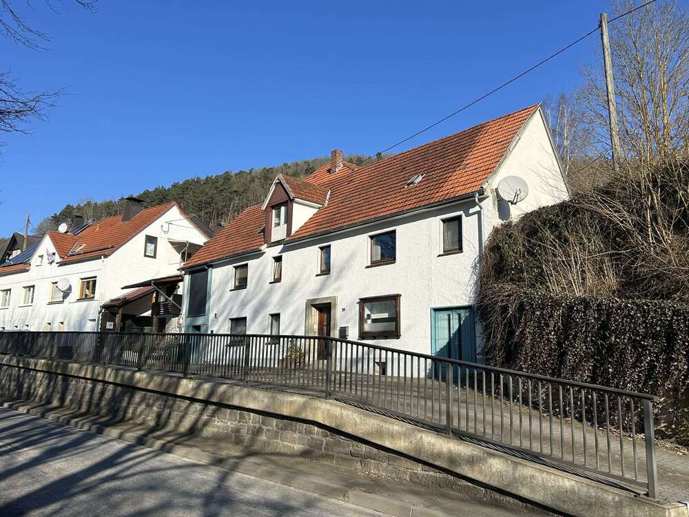 Thumbnail-Haus zum Kaufen in Marsberg Beringhausen 139.000,00 € 140 m²