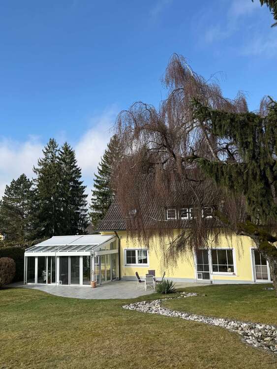 Thumbnail-Haus zum Kaufen in Neustadt an der Waldnaab 535.000,00 € 260 m²