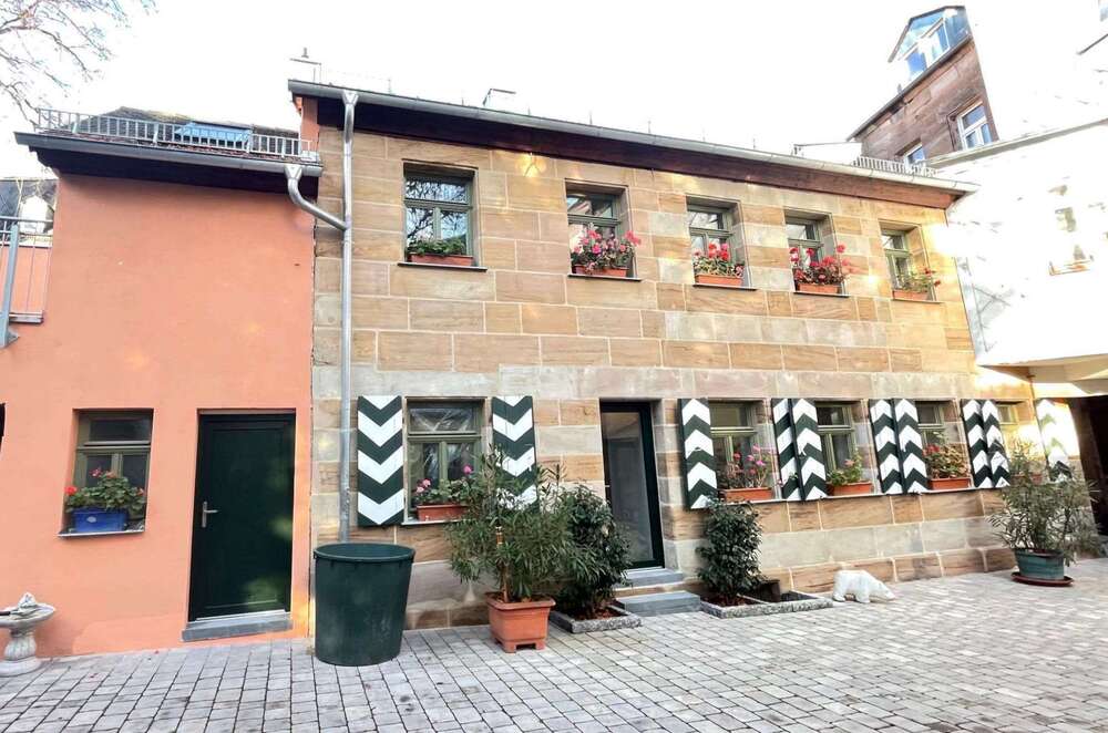 Thumbnail-Haus zum Mieten in Fürth 1.700,00 € 120 m²