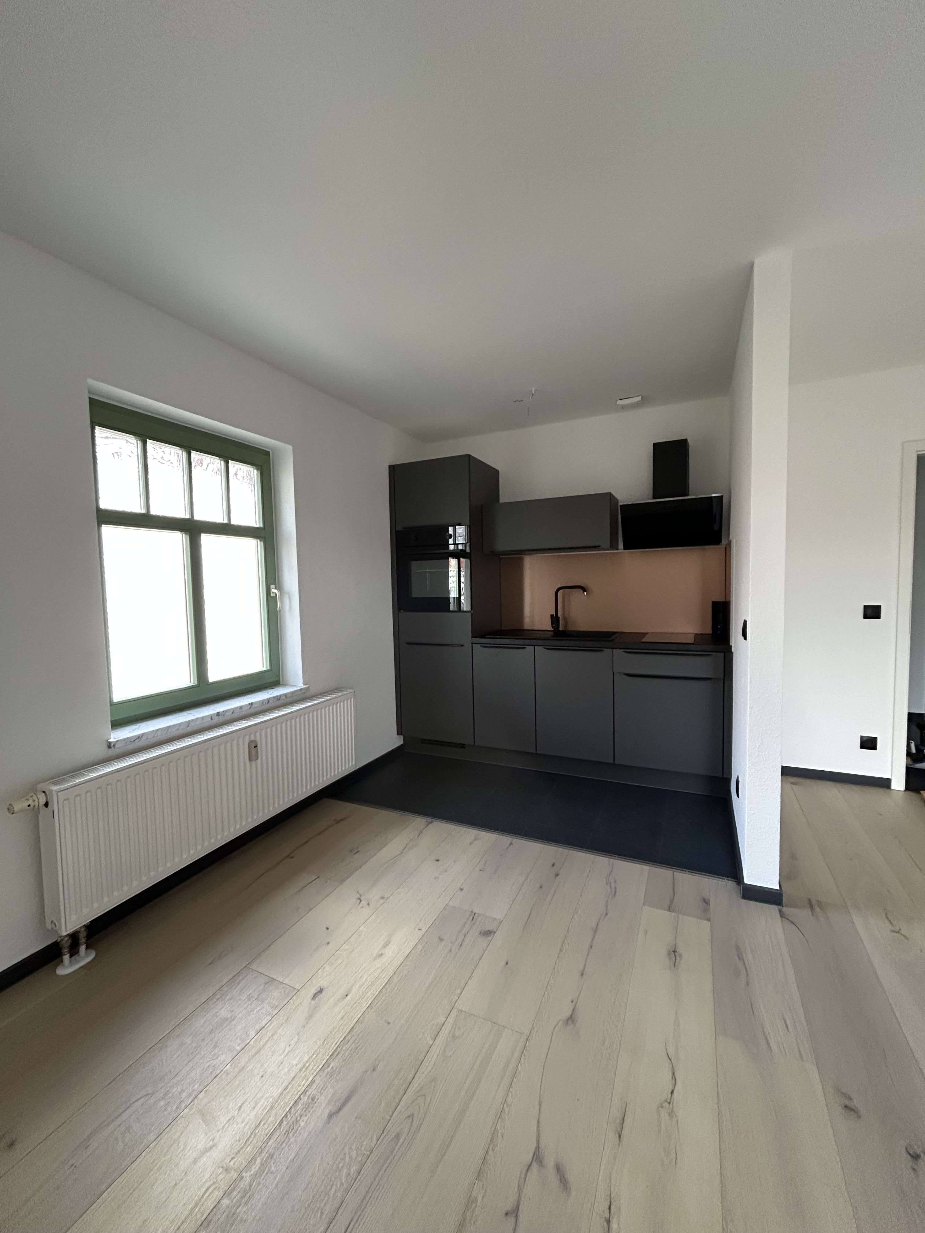 Thumbnail-Wohnung zum Mieten in Zwickau 215,00 € 28.1 m²