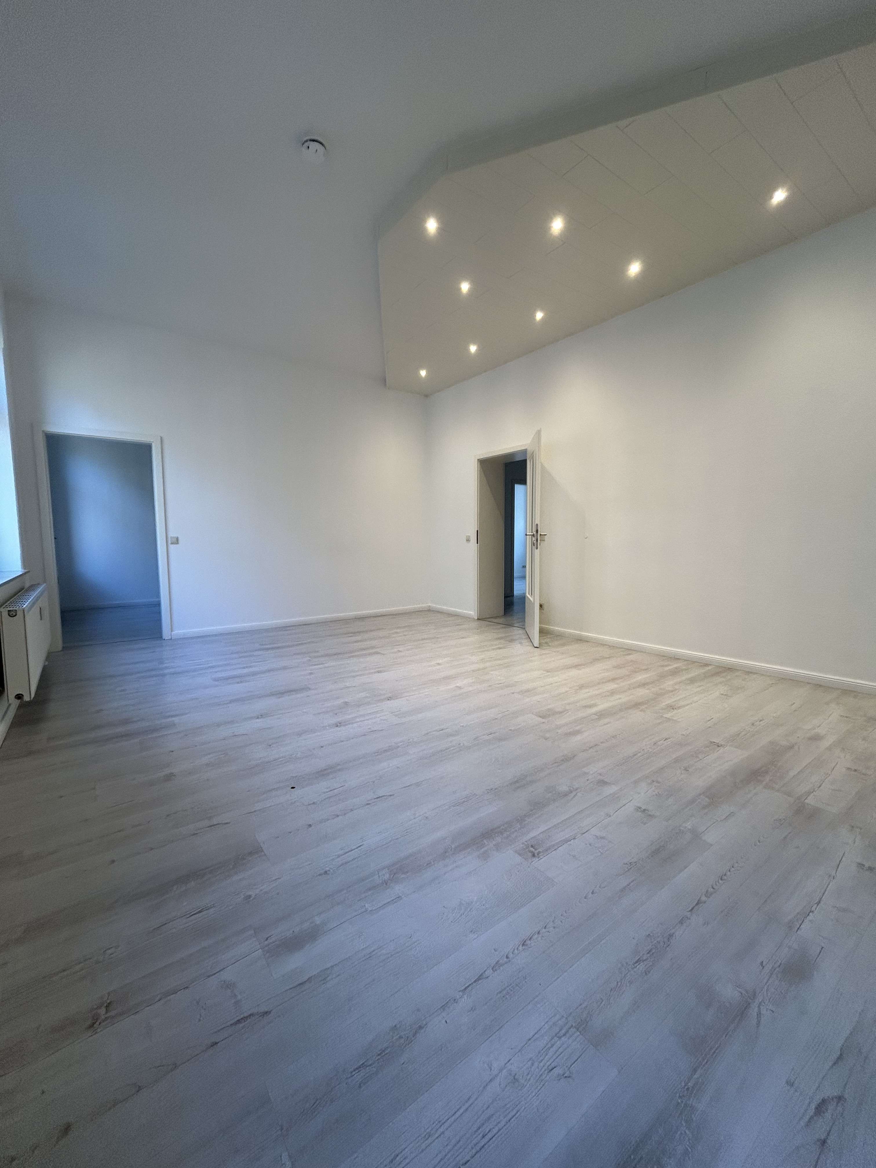 Thumbnail-Wohnung zum Mieten in Zwickau 450,00 € 75.3 m²