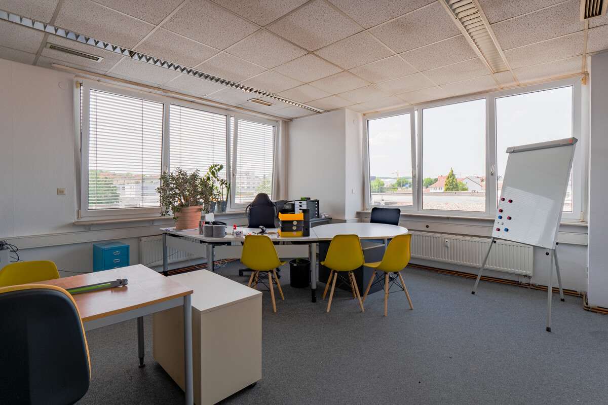 Thumbnail-Büro in Stuttgart 368,49 € 38.5 m²