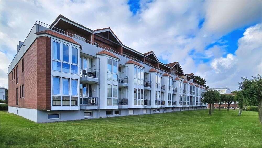 Thumbnail-Wohnung zum Kaufen in Cuxhaven 175.000,00 € 53 m²