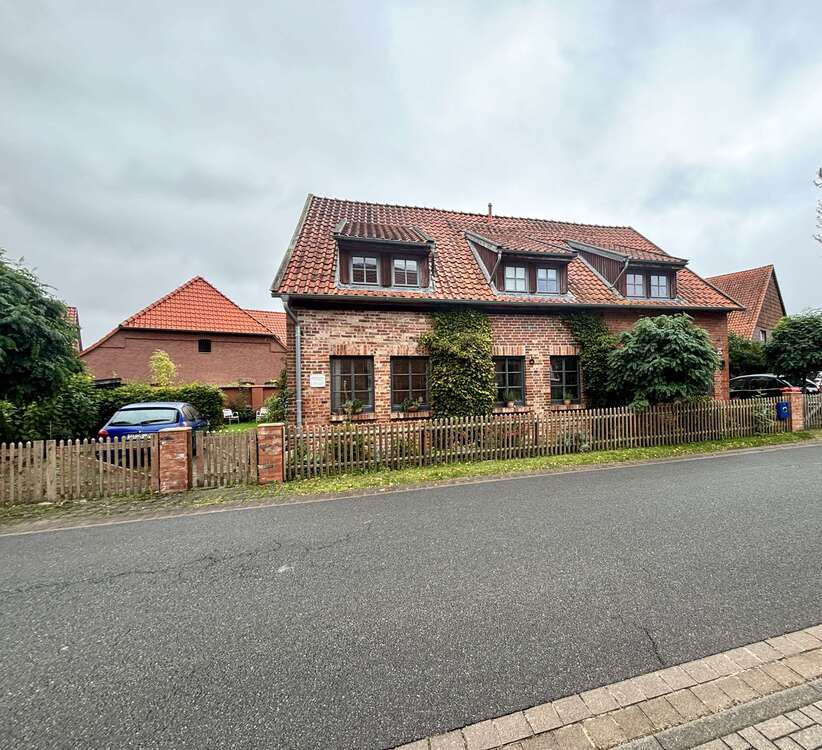 Thumbnail-Haus zum Kaufen in Neustadt am Rübenberge 490.000,00 € 189 m²