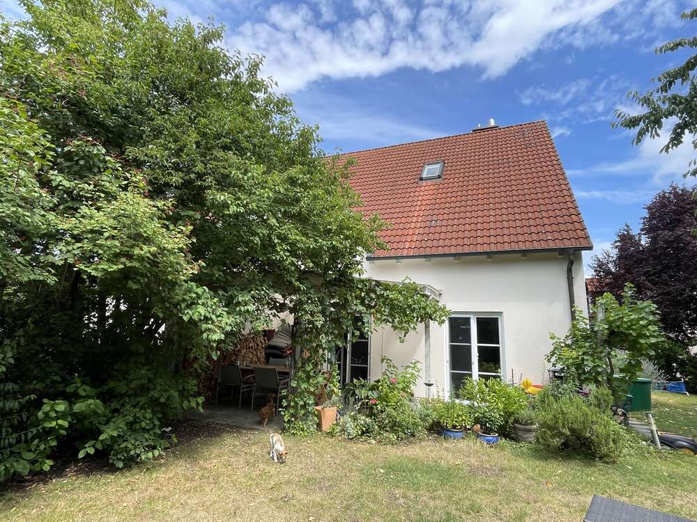 Thumbnail-Haus zum Kaufen in Neutraubling 760.000,00 € 147 m²