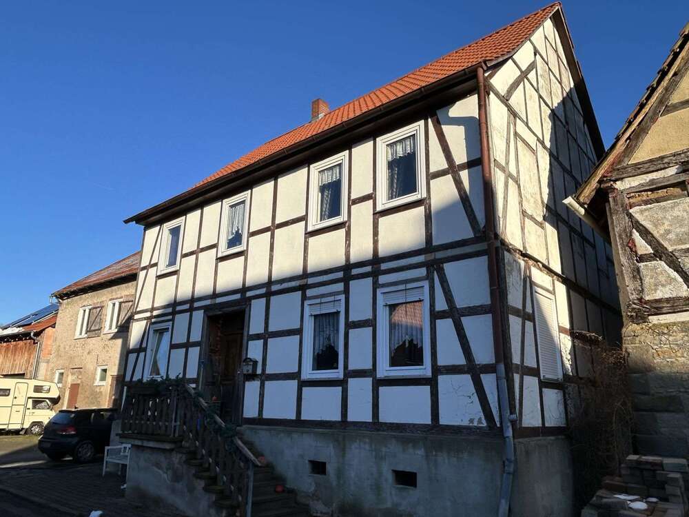 Thumbnail-Haus zum Kaufen in Breuna Wettesingen 138.000,00 € 188 m²