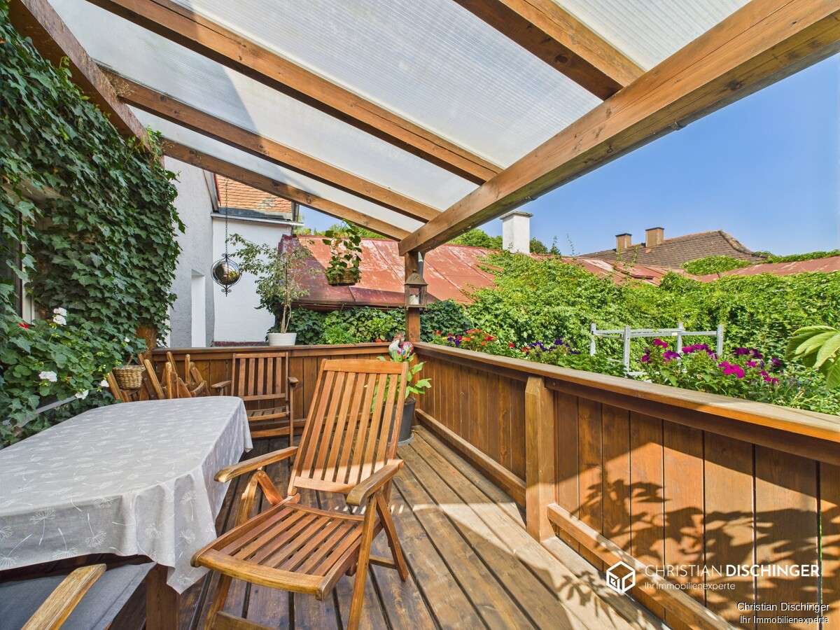 Thumbnail-Haus zum Kaufen in Regensburg 1.050.000,00 € 254.85 m²