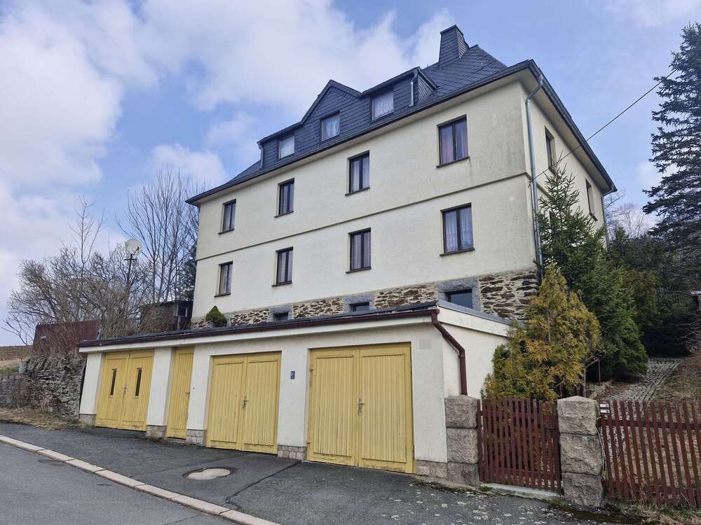 Thumbnail-Haus zum Kaufen in Zschorlau 75.000,00 € 245 m²