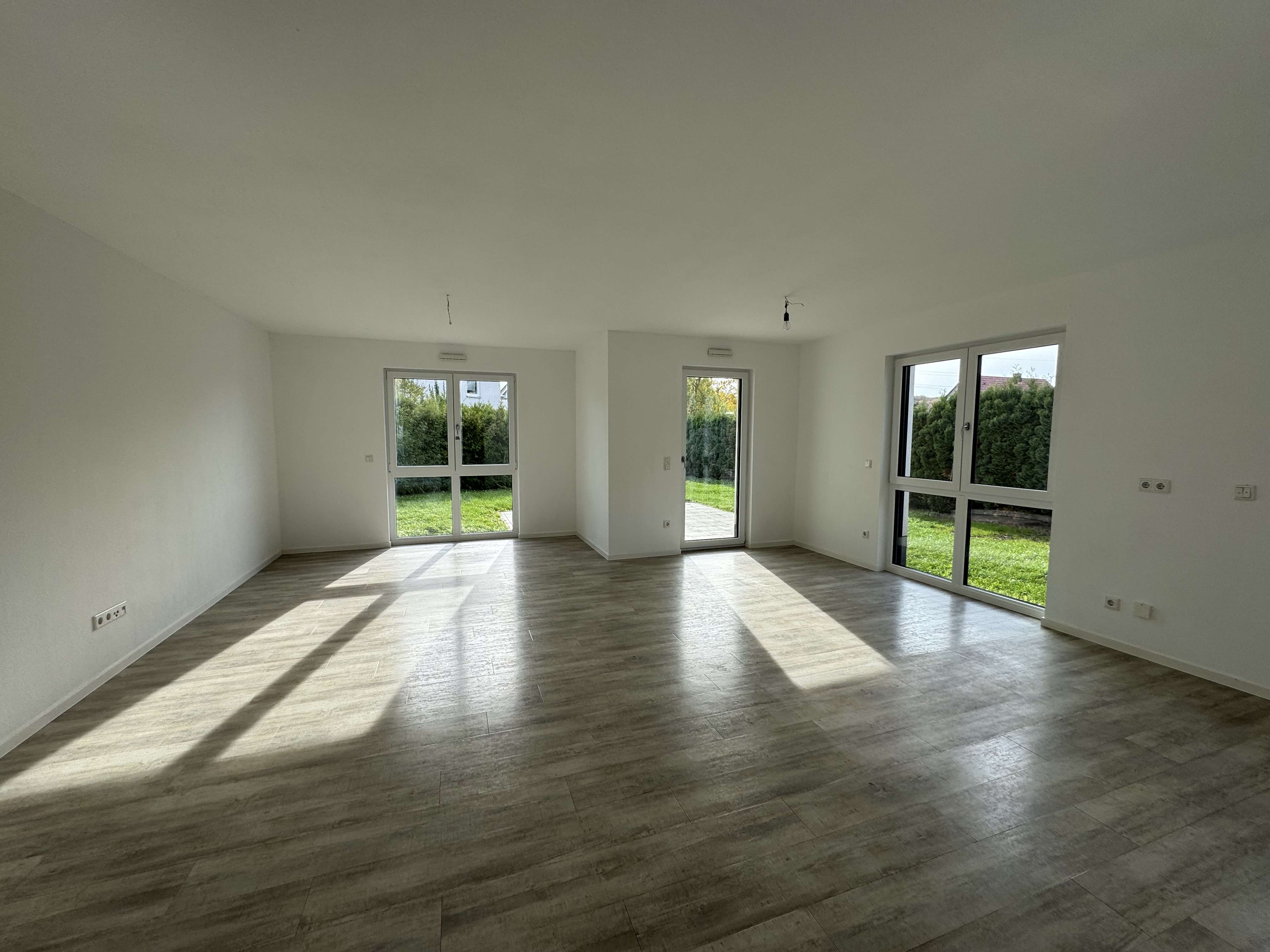 Thumbnail-Wohnung zum Kaufen in Rottendorf 595.000,00 € 121.08 m²