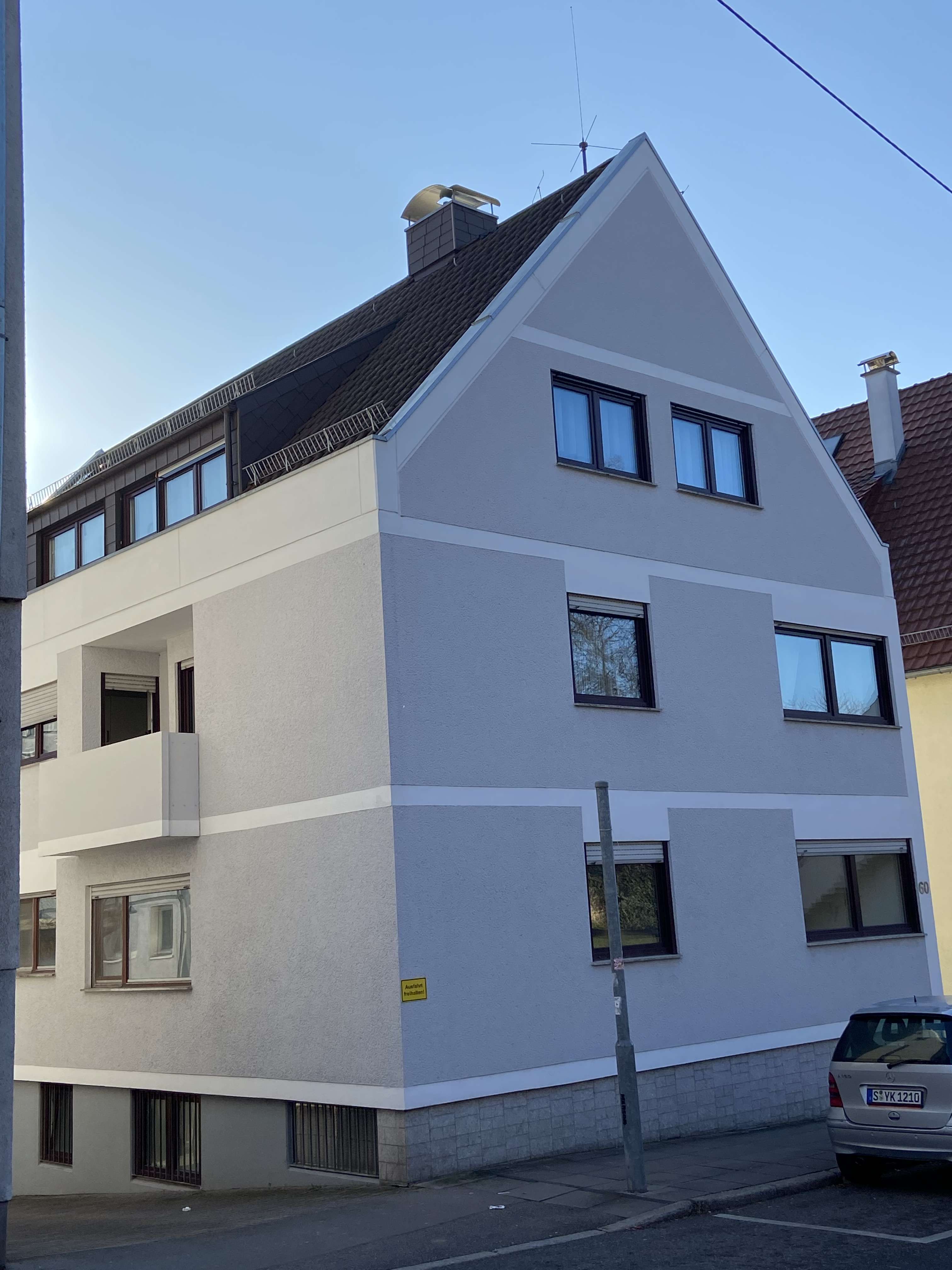 Thumbnail-Haus zum Kaufen in Stuttgart 1.100.000,00 € 326 m²