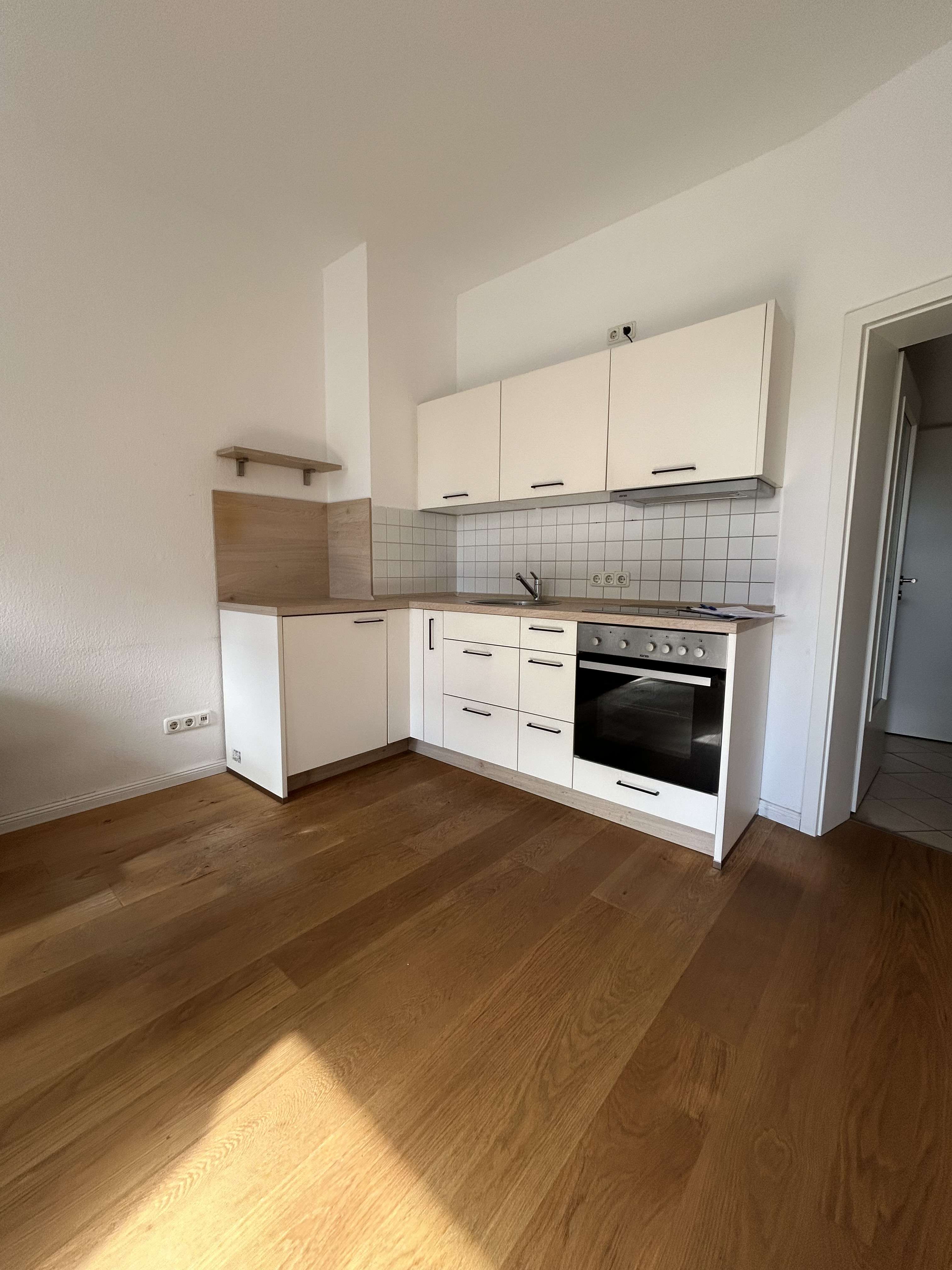 Thumbnail-Wohnung zum Mieten in Zwickau 275,00 € 43 m²