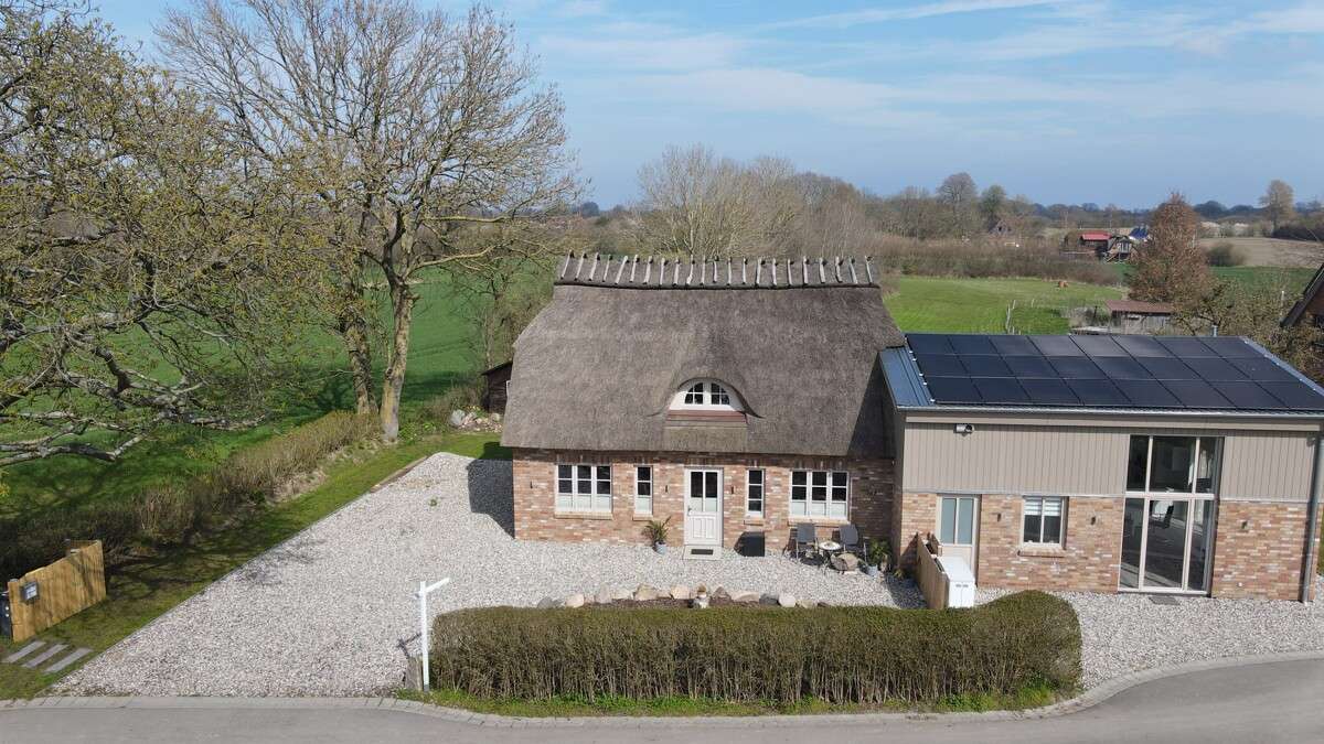 Thumbnail-Haus zum Kaufen in Gelting Stenderup bei Gelting 945.000,00 € 219 m²