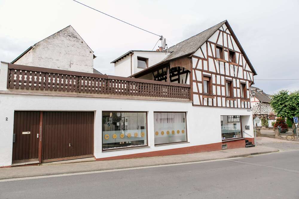 Thumbnail-Haus zum Kaufen in Mülheim-Kärlich 239.000,00 € 265 m²