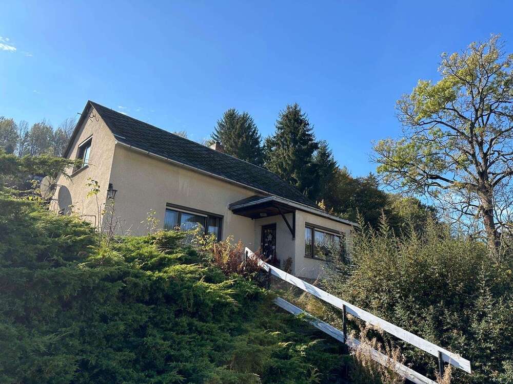 Thumbnail-Haus zum Kaufen in Bad Elster 130.000,00 € 94 m²