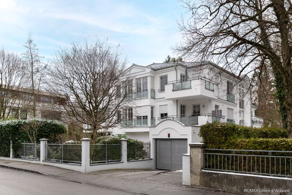 Thumbnail-Wohnung zum Kaufen in München 2.105.000,00 € 188 m²