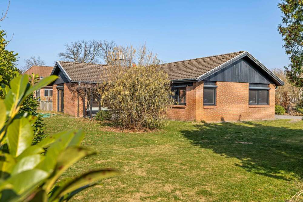 Thumbnail-Haus zum Kaufen in Winsen (Aller) 319.000,00 € 123.79 m²