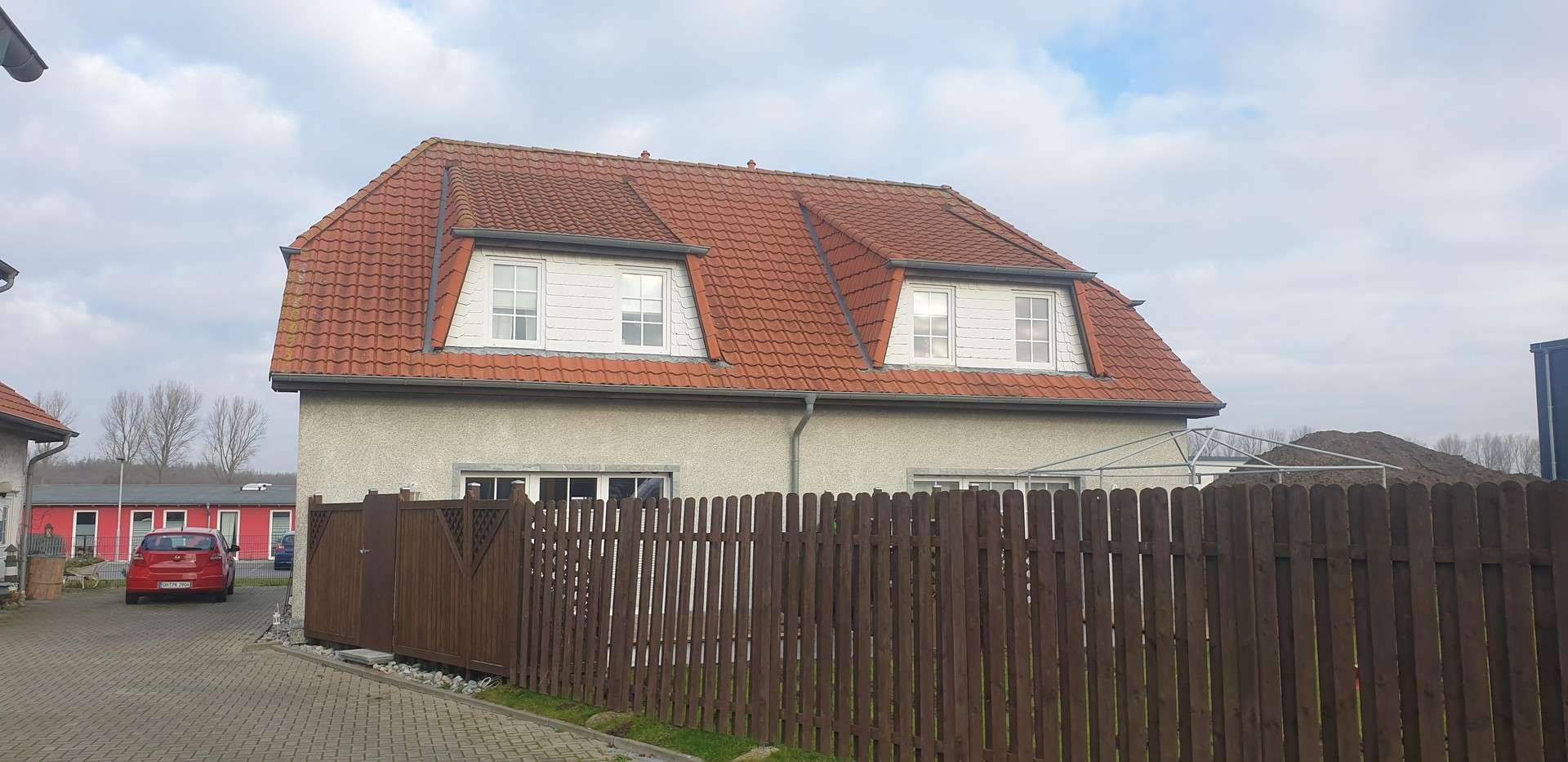 Thumbnail-Haus zum Mieten in Oldenburg 1.236,00 € 103 m²