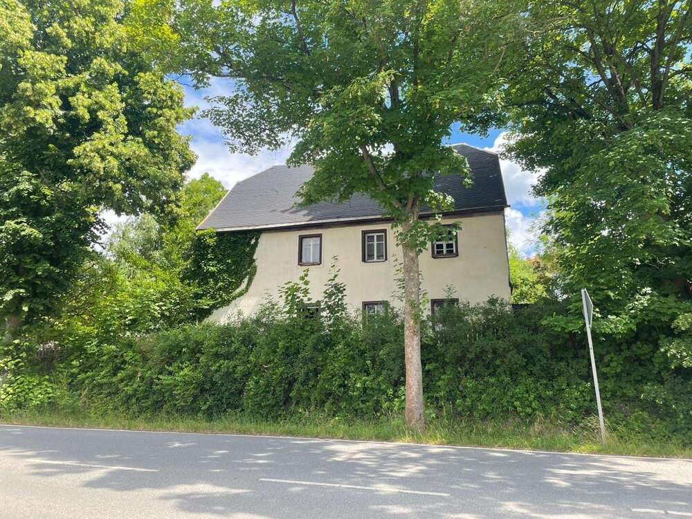 Thumbnail-Haus zum Kaufen in Lößnitz 45.000,00 € 120 m²