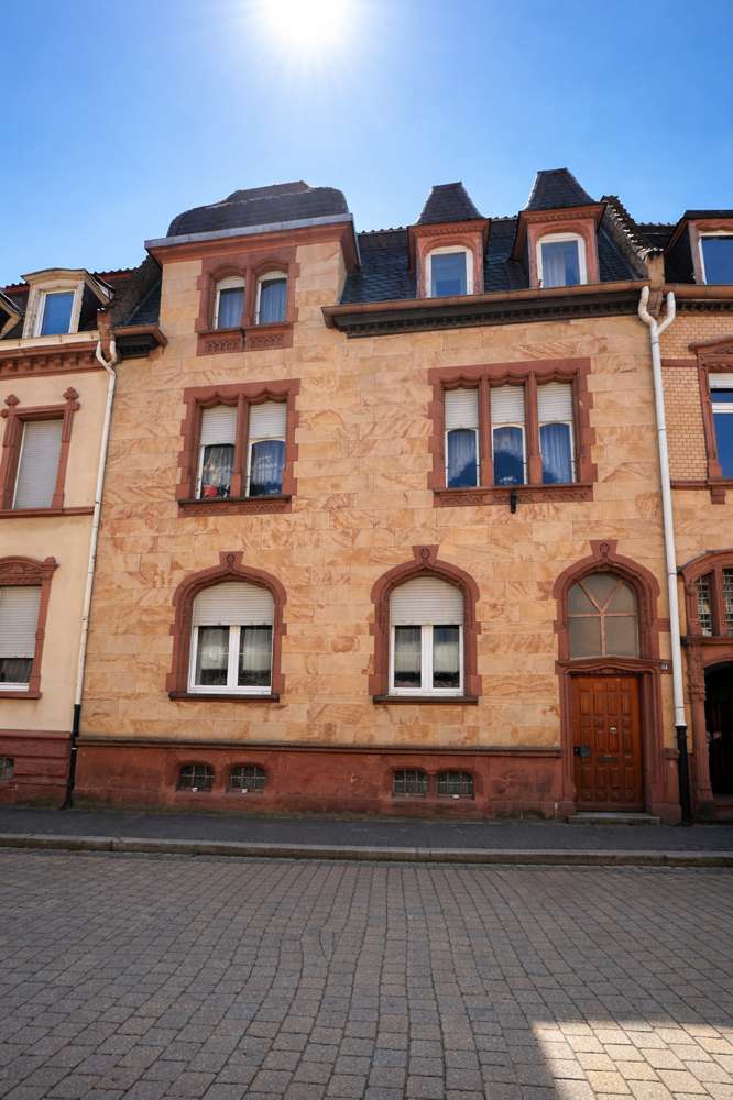 Thumbnail-Haus zum Kaufen in Neustadt an der Weinstraße 380.000,00 € 234 m²