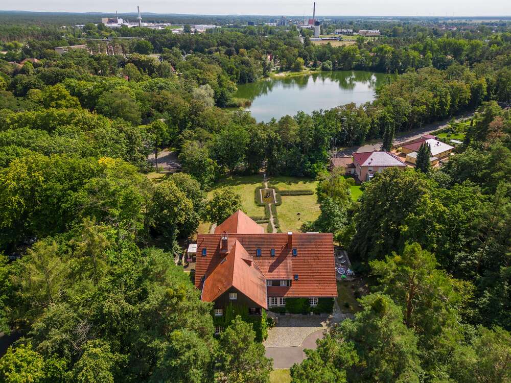 Thumbnail-Haus zum Kaufen in Premnitz 1.499.000,00 € 780 m²