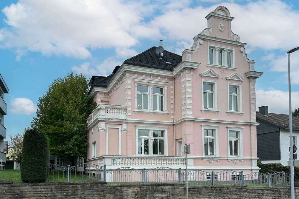 Thumbnail-Haus zum Kaufen in Mülheim an der Ruhr 695.000,00 € 231.42 m²