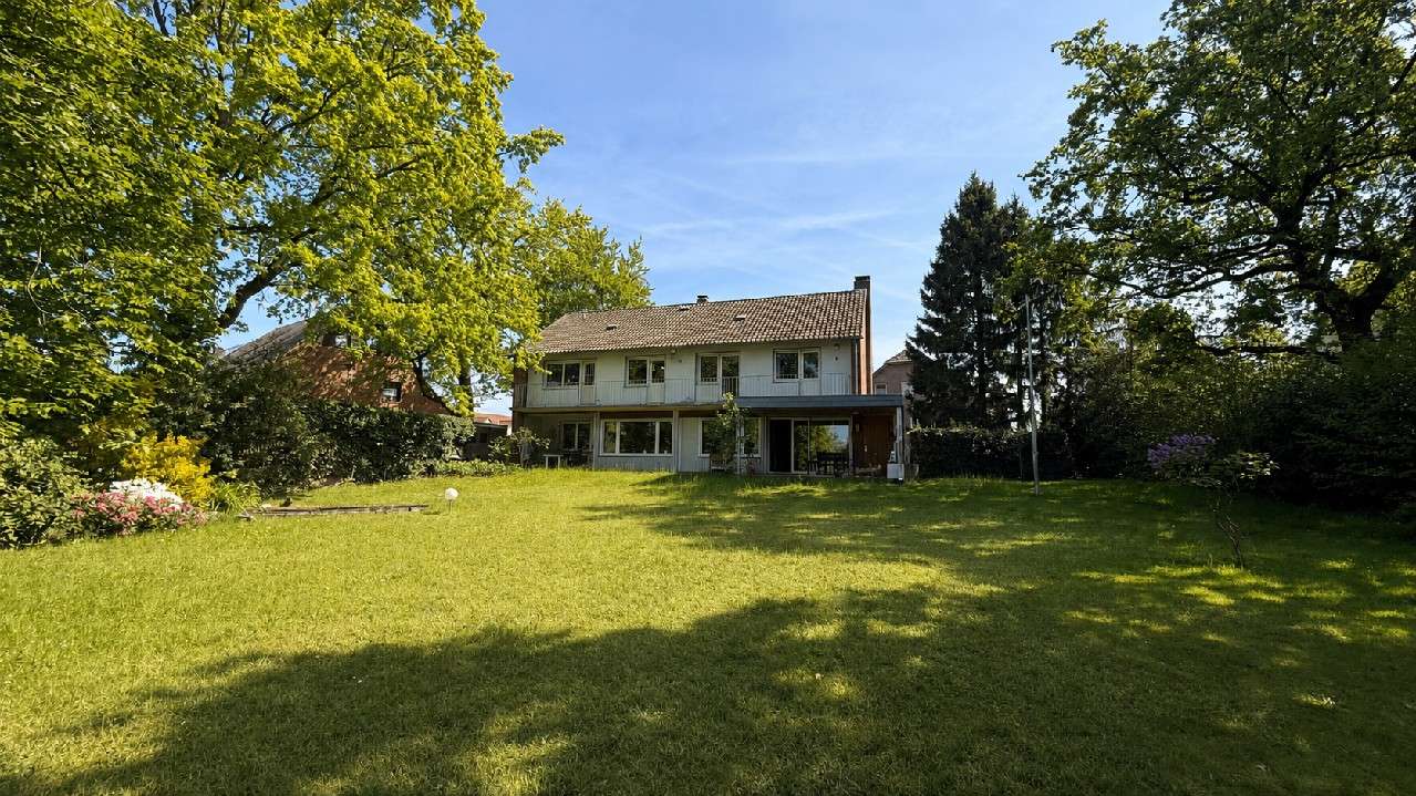 Thumbnail-Haus zum Kaufen in Moers 1.300.000,00 € 219 m²
