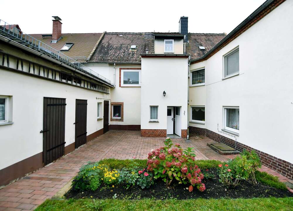 Thumbnail-Haus zum Kaufen in Geithain 69.000,00 € 120 m²