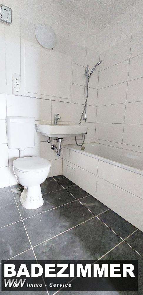Thumbnail-Wohnung zum Mieten in Zwickau 285,00 € 70.52 m²