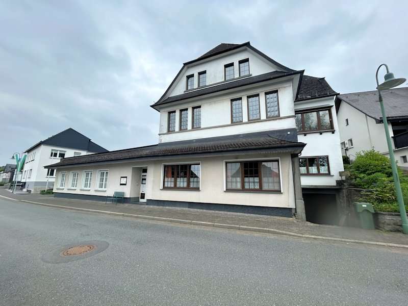 Thumbnail-Haus zum Kaufen in Warstein 265.000,00 € 175 m²
