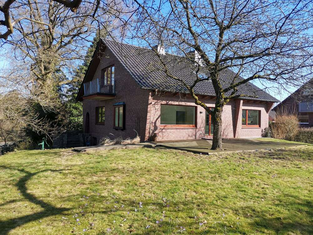 Thumbnail-Haus zum Mieten in Buxtehude 2.200,00 € 180 m²