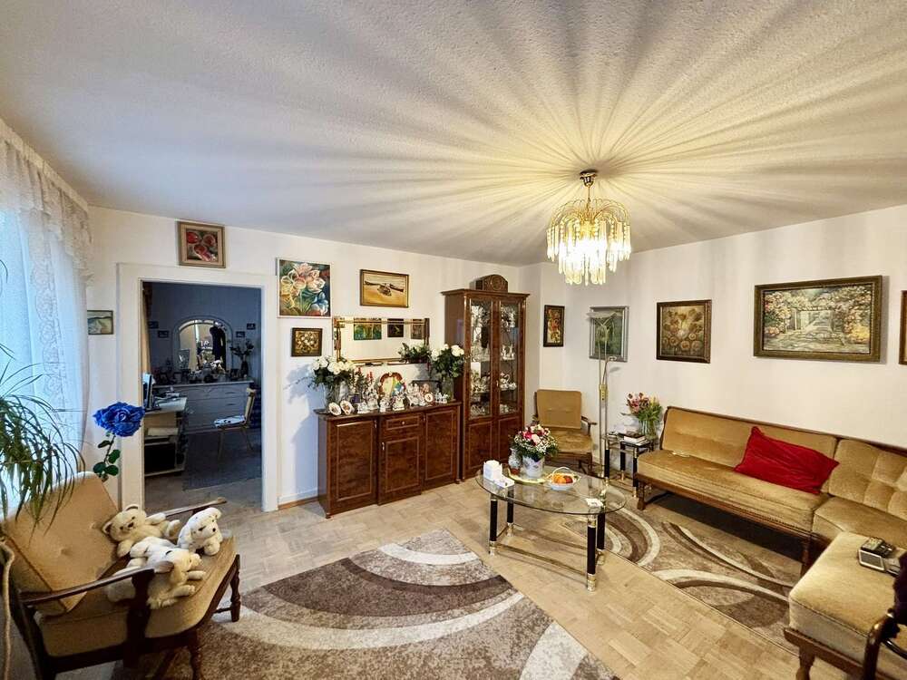 Thumbnail-Wohnung zum Kaufen in Baden-Baden 140.000,00 € 60.61 m²