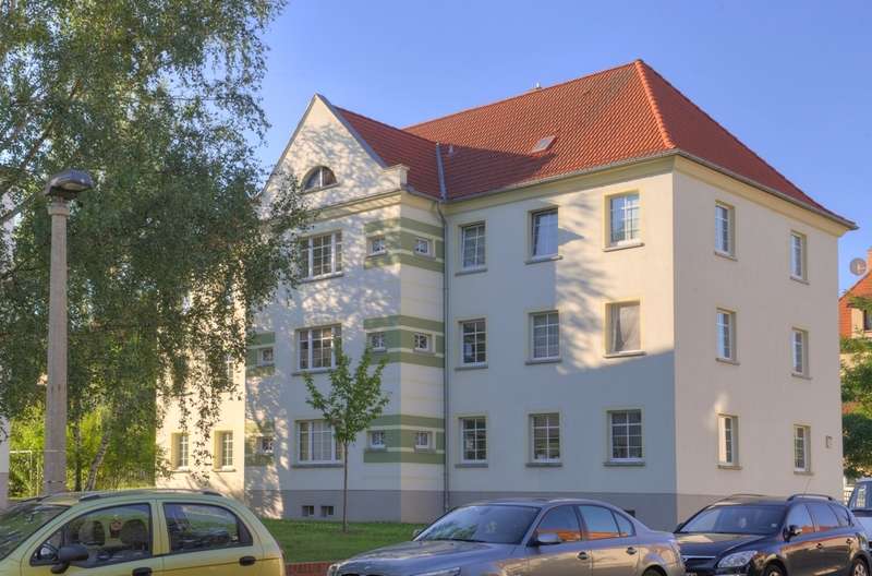 Thumbnail-Wohnung zum Mieten in Halle 440,00 € 63.28 m²