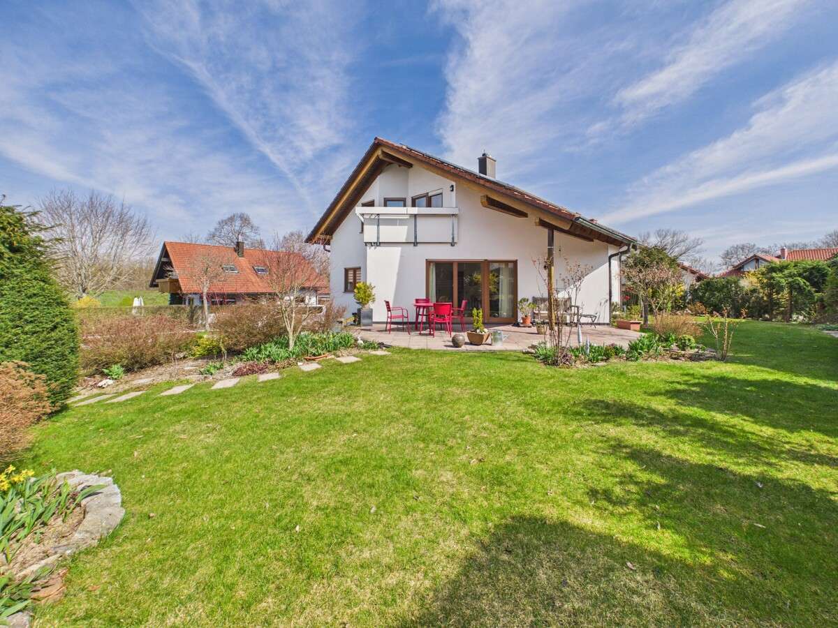 Thumbnail-Haus zum Kaufen in Oberndorf am Neckar Lindenhof 449.000,00 € 150 m²