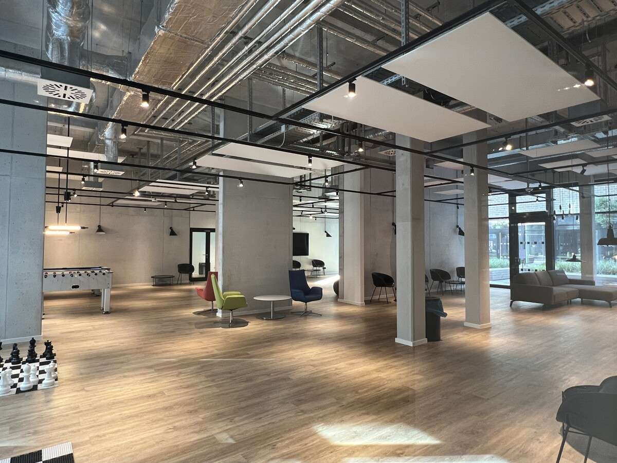 Thumbnail-Einzelhandel in Hamburg 7.007,60 € 415 m²