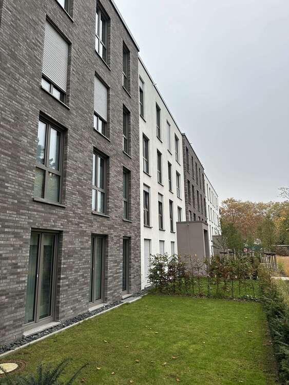 Thumbnail-Wohnung zum Mieten in Frankfurt 1.850,00 € 116.45 m²