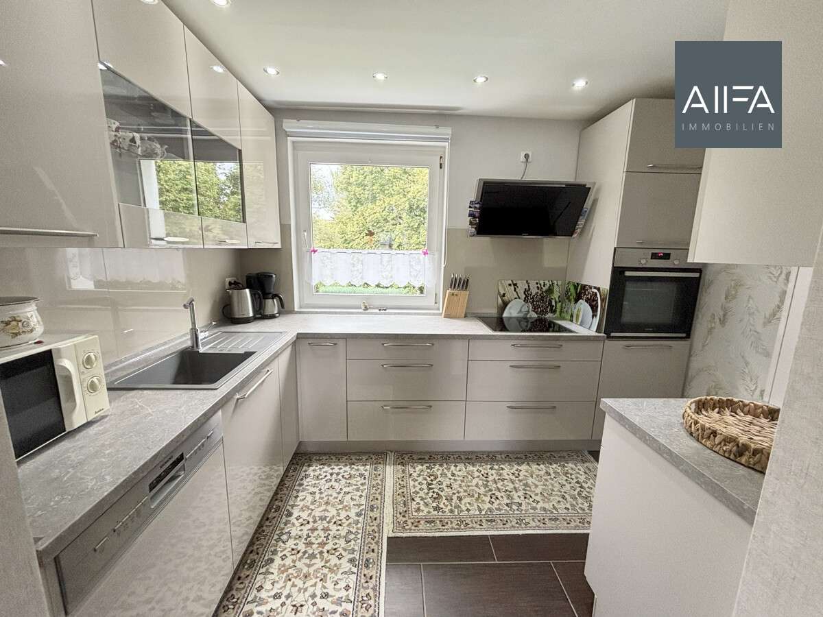 Thumbnail-Wohnung zum Kaufen in Mönchengladbach Wickrath-Mitte 249.000,00 € 96 m²