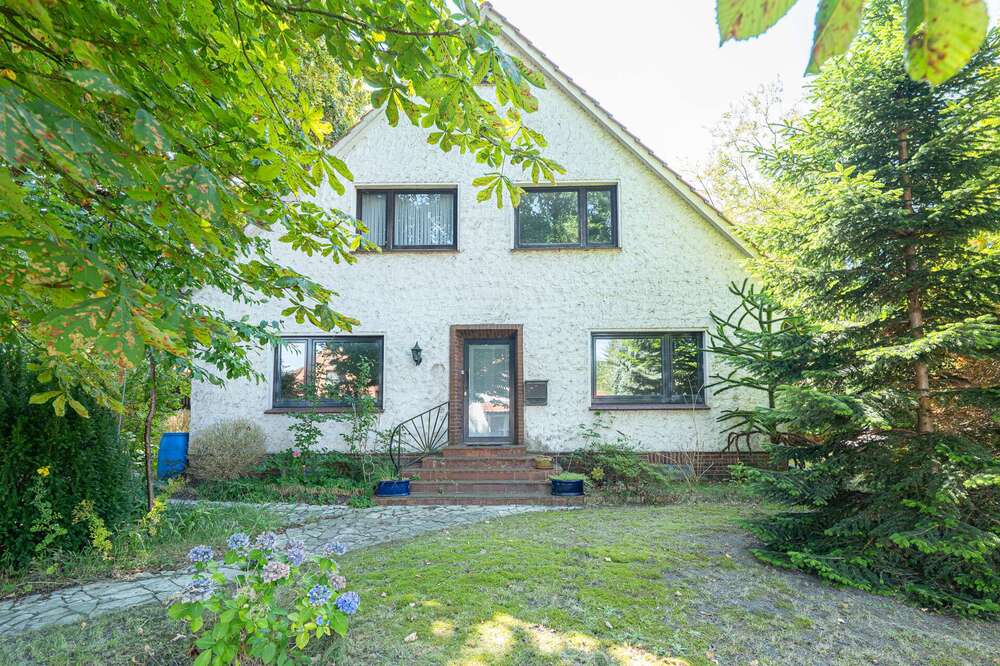 Thumbnail-Haus zum Kaufen in Bremervörde Hesedorf bei Bremervörde 265.000,00 € 275 m²