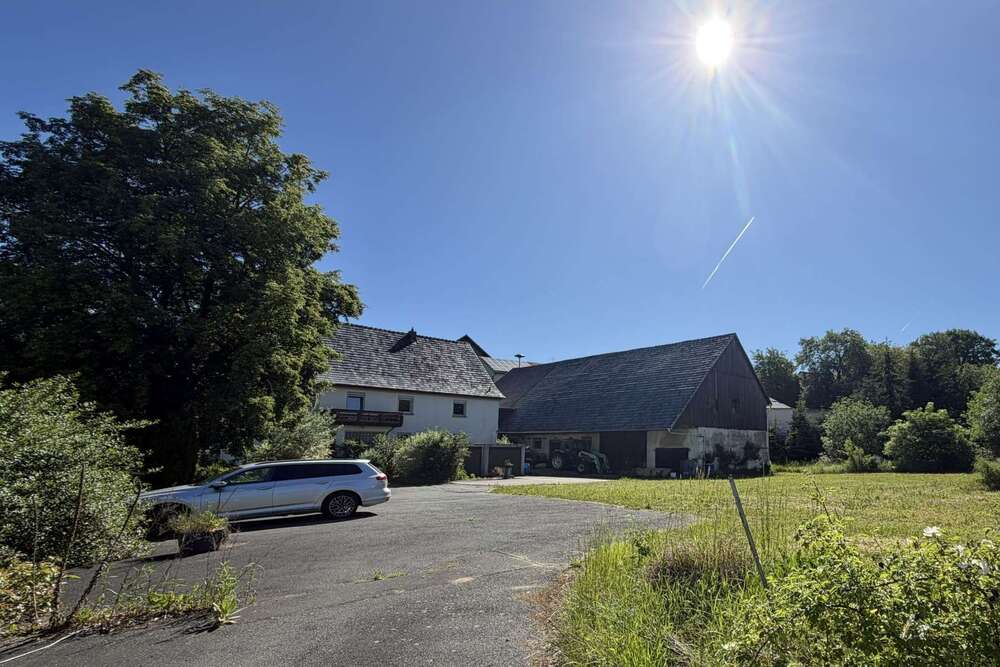 Thumbnail-Haus zum Kaufen in Rödental 249.000,00 € 200 m²