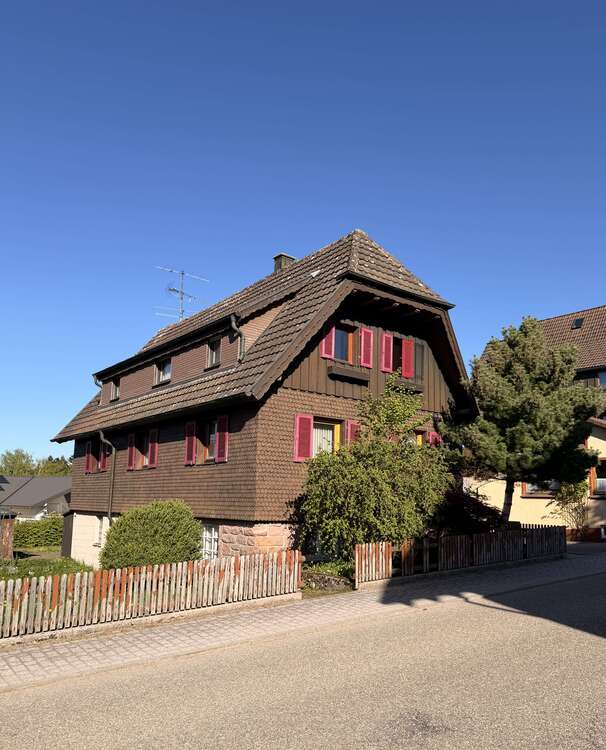 Thumbnail-Haus zum Kaufen in Lossburg 239.000,00 € 110 m²