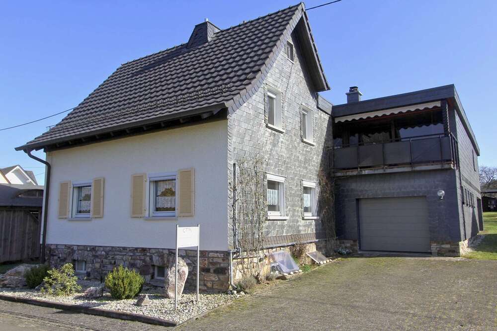 Thumbnail-Haus zum Kaufen in Kempfeld 229.000,00 € 199 m²