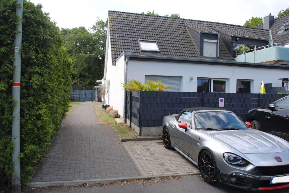 Thumbnail-Wohnung zum Mieten in Krefeld 1.700,00 € 134 m²