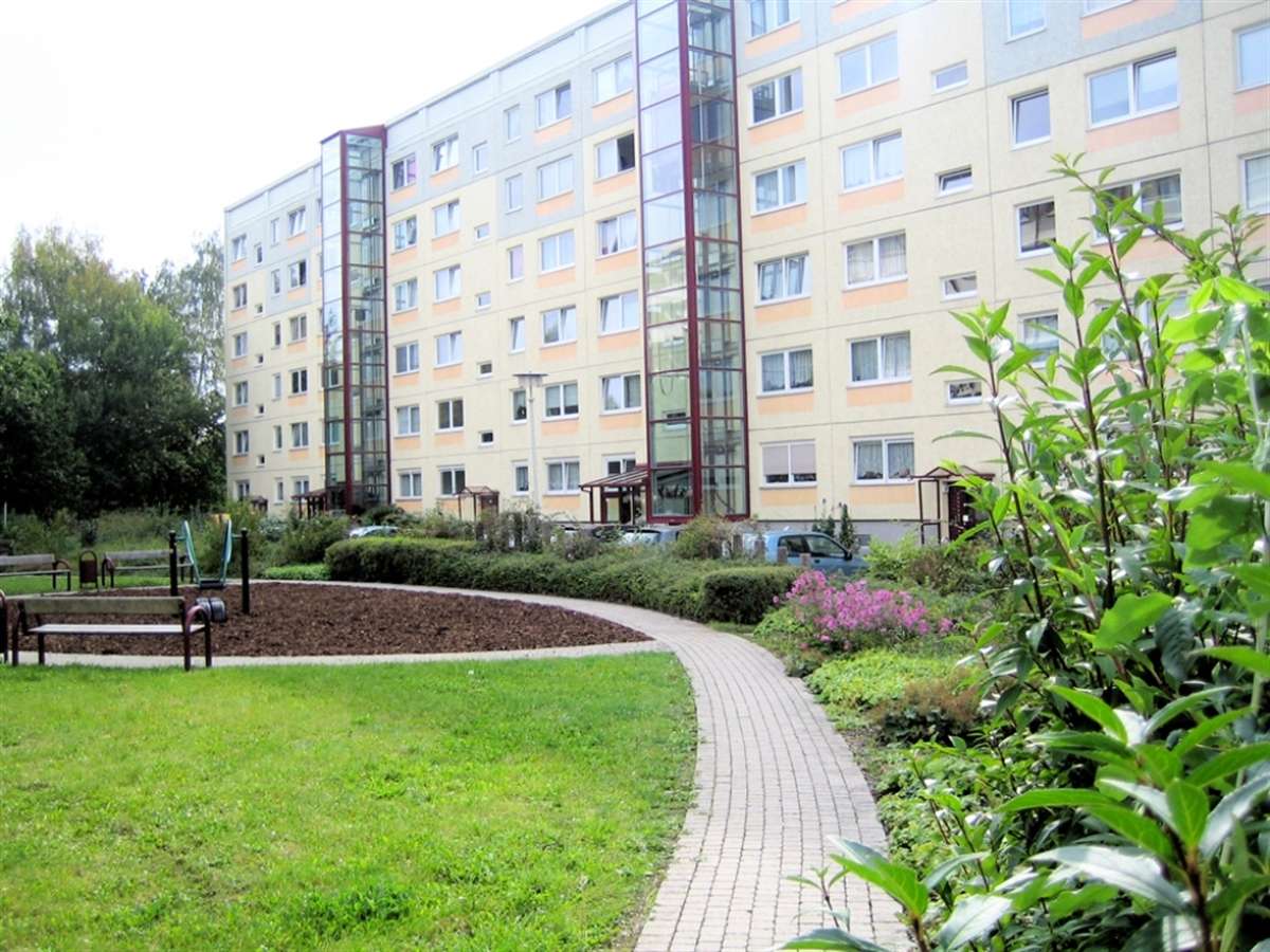 Thumbnail-Wohnung zum Mieten in Gera 397,63 € 69.76 m²