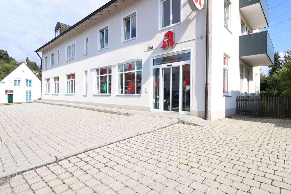 Thumbnail-Büro in Altdorf 1.794,00 € 156 m²