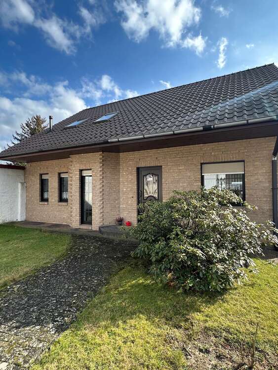Thumbnail-Haus zum Kaufen in Letzlingen 265.000,00 € 238 m²