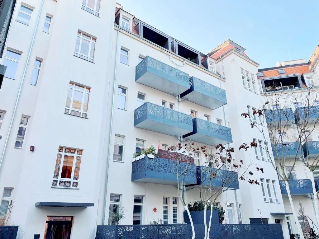 Thumbnail-Wohnung zum Kaufen in Dresden 450.000,00 € 87.52 m²