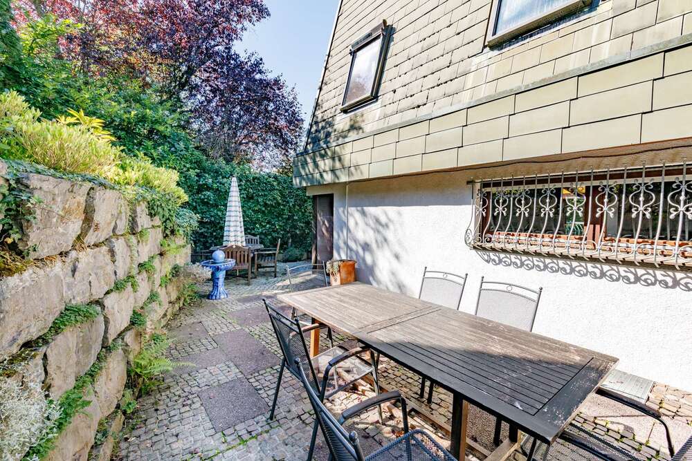 Thumbnail-Haus zum Kaufen in Stuttgart 1.295.000,00 € 228 m²